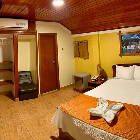 Hotel Ventura Isabel Икитос Екстериор снимка